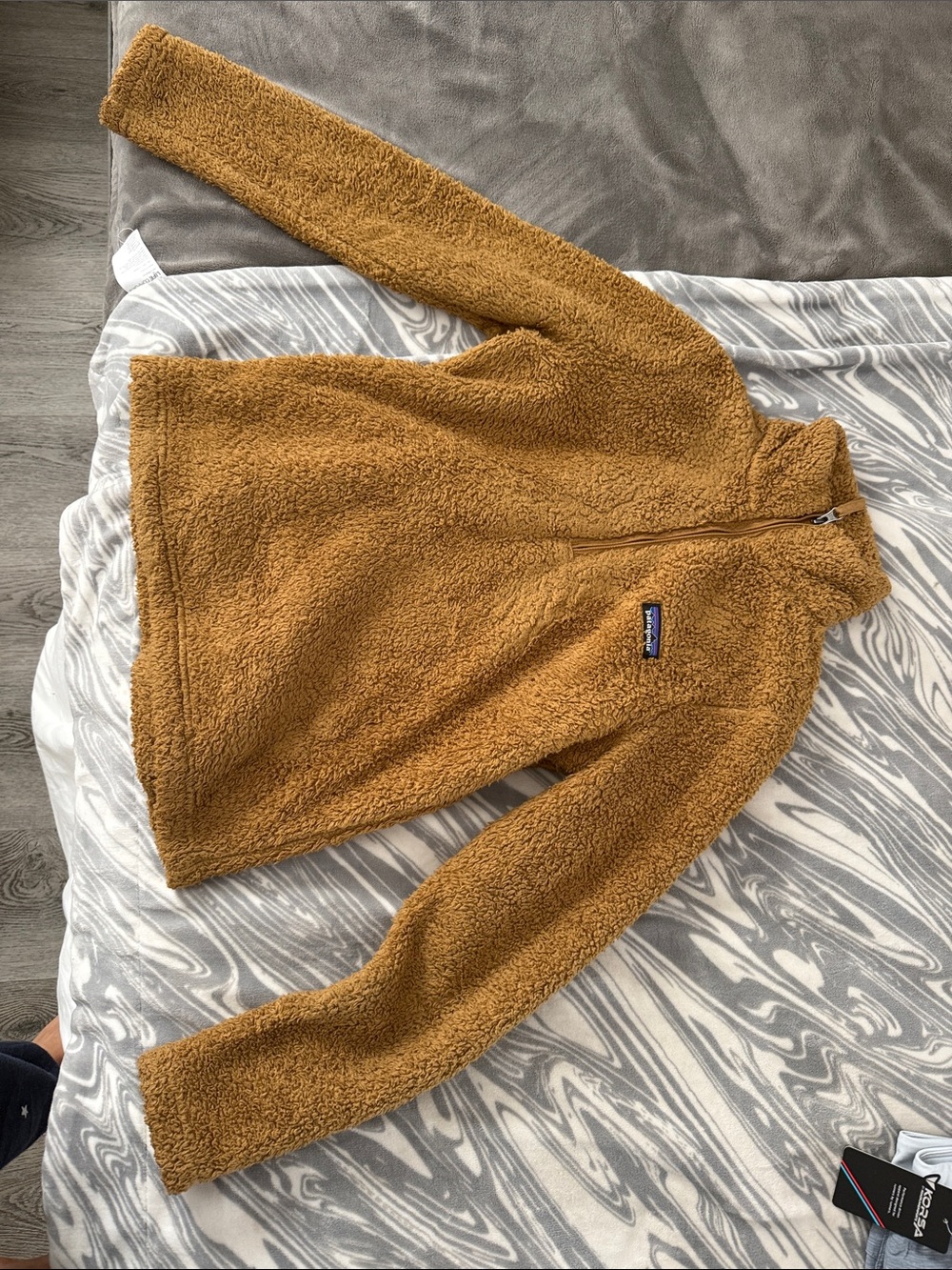 Patagonia Sherpa Fleece Jacket in Camel Brown